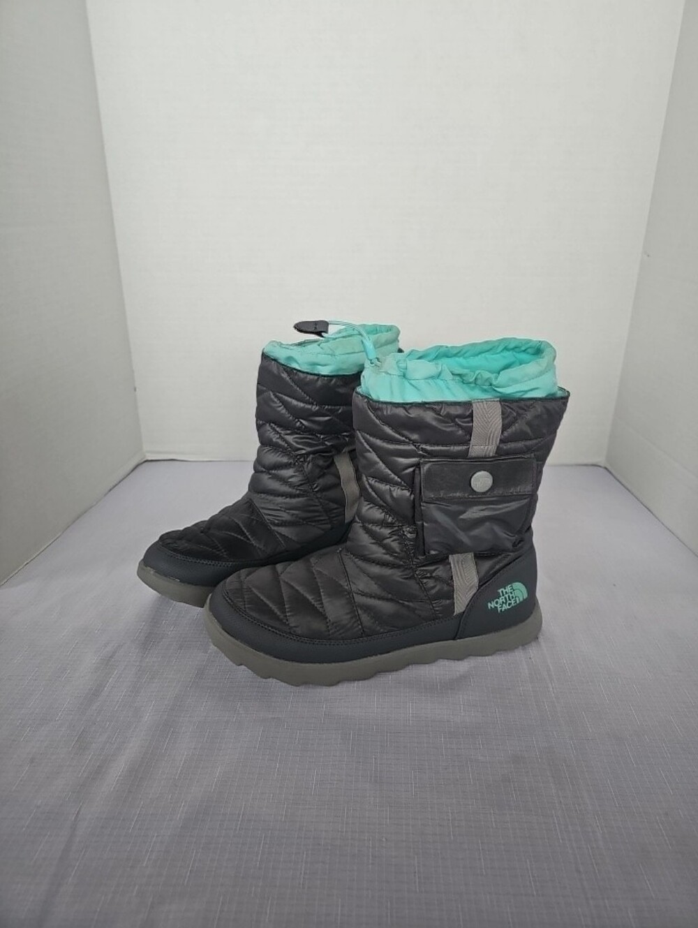 North Face Thermoball Icepick Winter Snow Boots 8 Gray Turquoise Quilted Utility